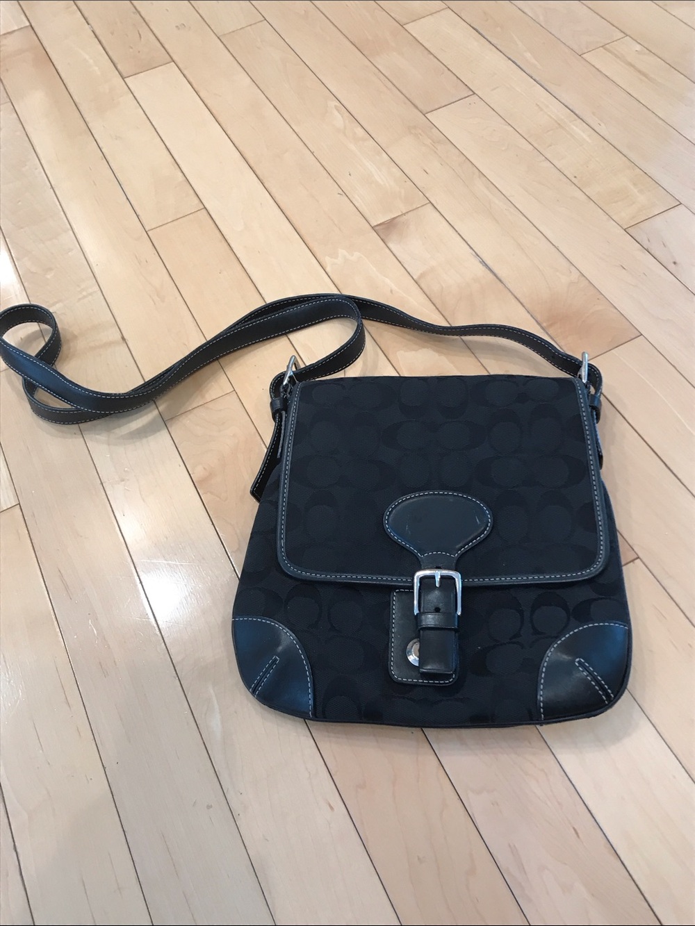 Like new! Coach small crossbody bag purse – black on black signature pattern